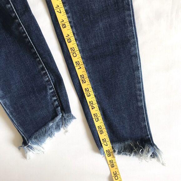 KANCAN Women’s Stretch Jeans Estilo Raw Hem Size 25 Cut 6162 Blue Distressed EUC - Picture 11 of 13